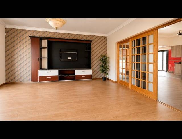 3 BEDROOM HOUSE FOR SALE IN BAYSWATER